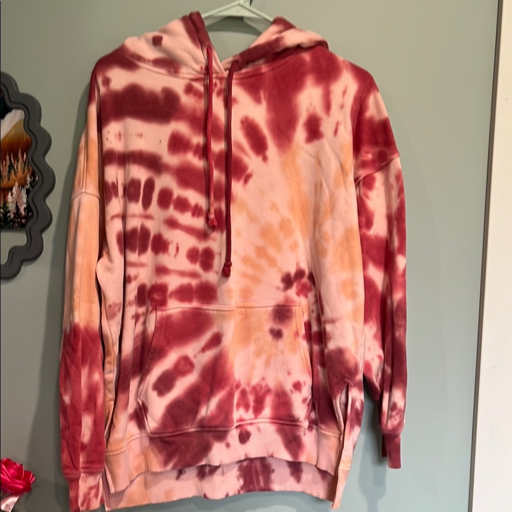 Tie-Dye Hoodie in Red and Cream